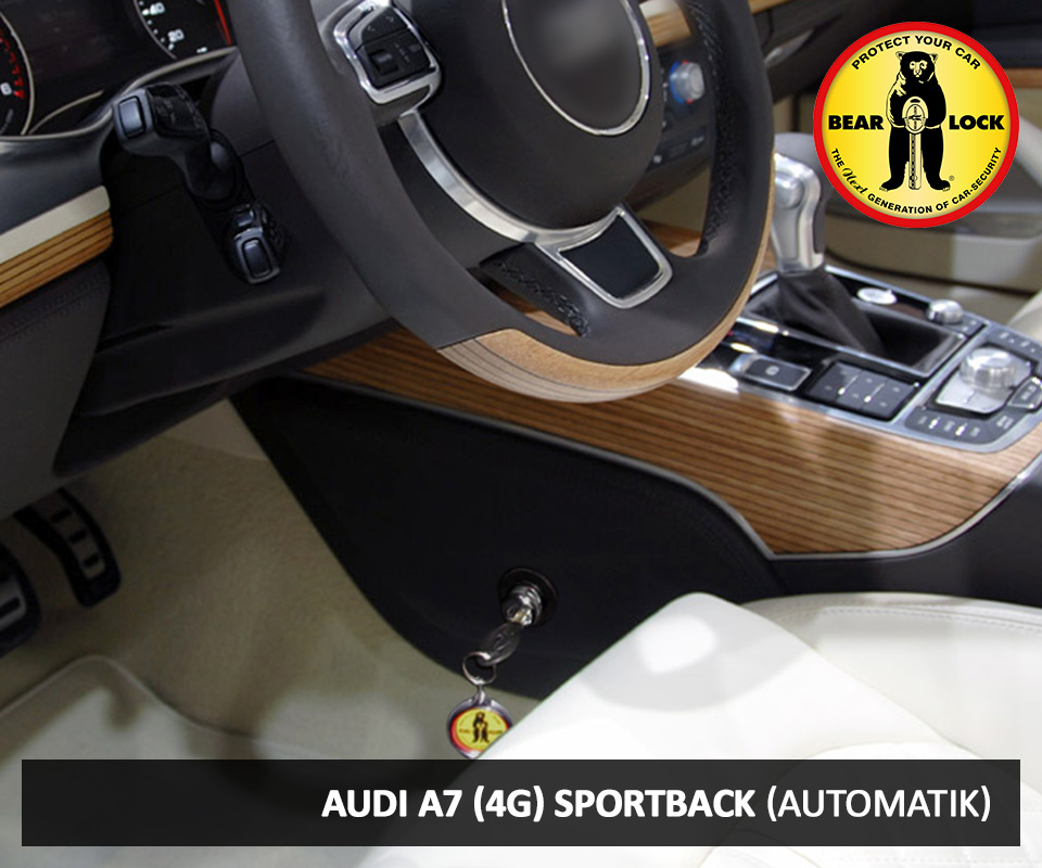 Schalthebelsperre (mechanische Gangschaltungssperre) von Bear-Lock, montiert, eingebauter Zustand im Audi A7 (4G) Sportback (Automatikgetriebe), mit Schlüssel und Schlüsselanhänger